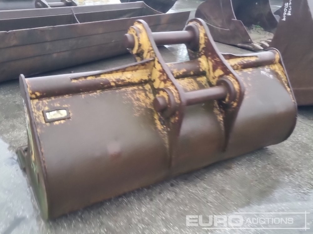 CAT 70" Ditching Bucket 80mm Pin to suit 20 Ton Excavator - Cazo: foto 3 CAT 70" Ditching Bucket 80mm Pin to suit 20 Ton Excavator - Cazo: foto 3