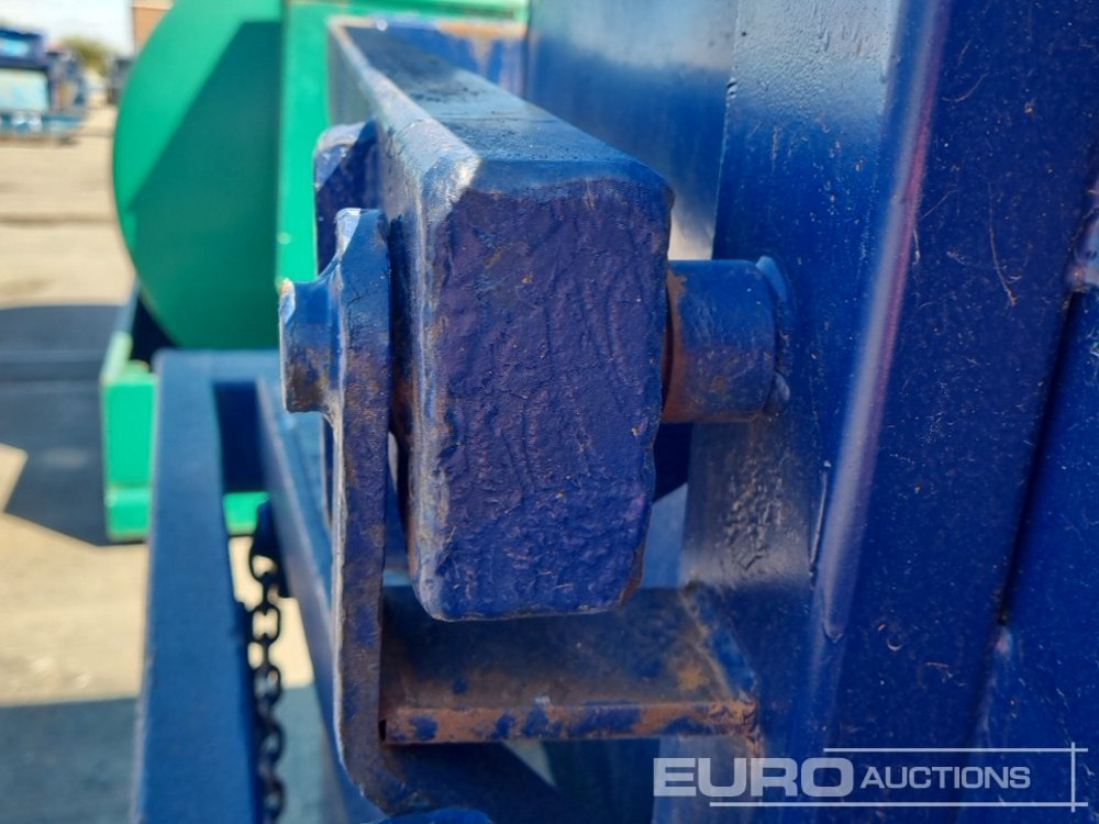 Conquip Boat Skip to suit Crane (2 of) - Contenedor basculante: foto 5 Conquip Boat Skip to suit Crane (2 of) - Contenedor basculante: foto 5