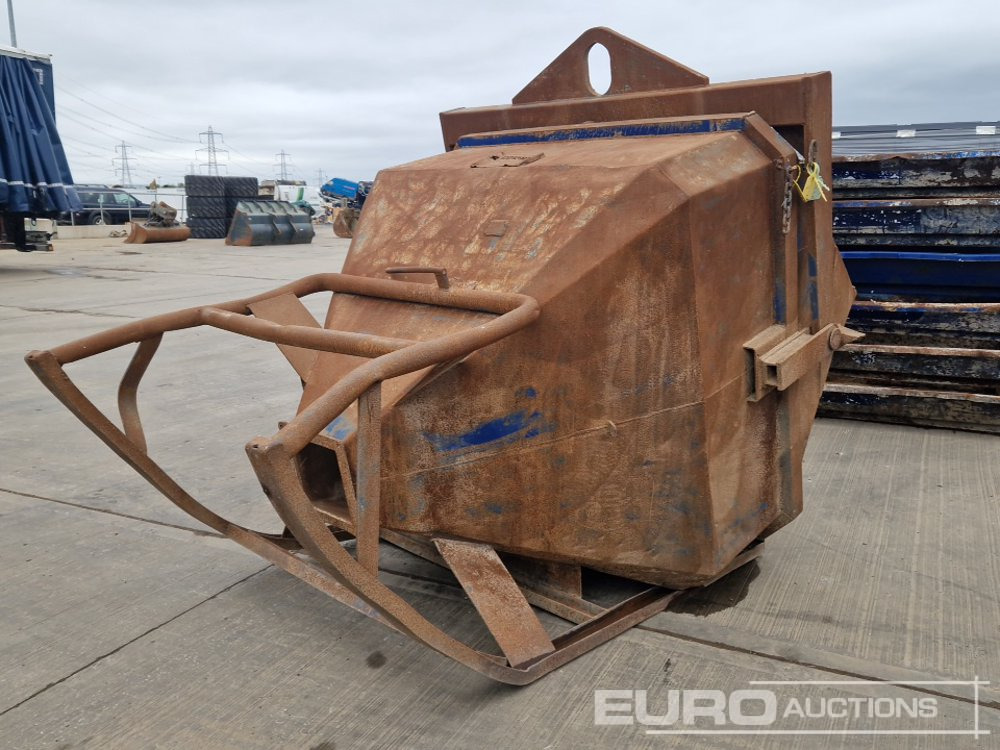 Conquip Concrete Pouring Skip to suit Crane - Contenedor basculante: foto 5 Conquip Concrete Pouring Skip to suit Crane - Contenedor basculante: foto 5