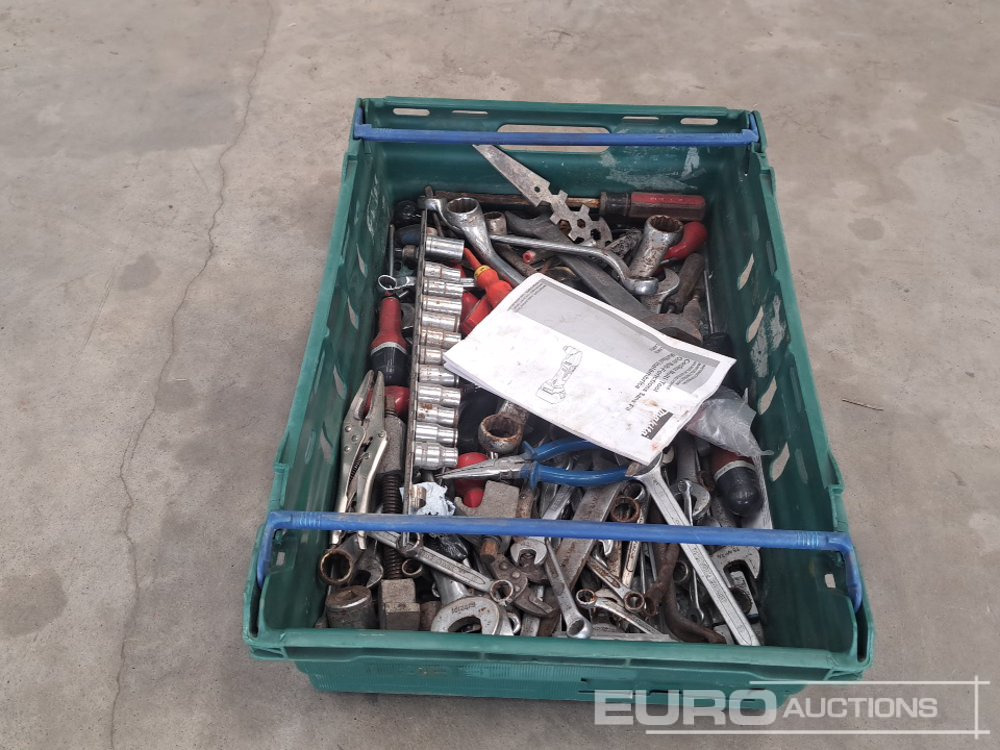 Crate of Misc Tool, Spanner, Screwdrivers etc - Equipo de taller: foto 2 Crate of Misc Tool, Spanner, Screwdrivers etc - Equipo de taller: foto 2
