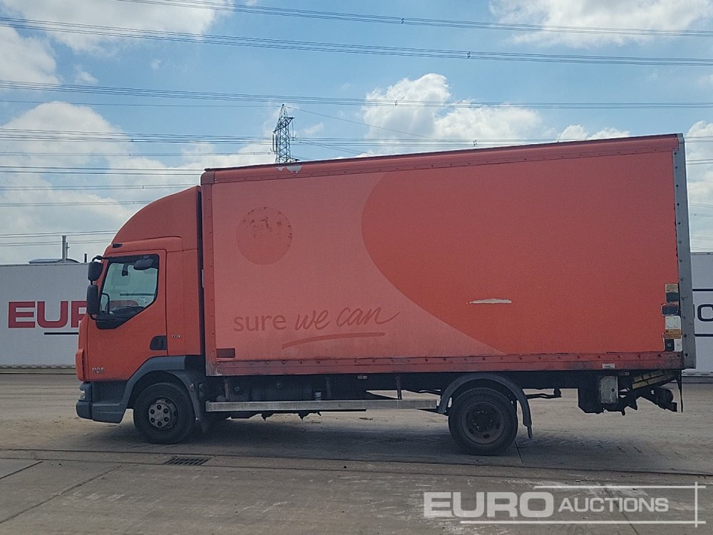 DAF 45.160 - Camión caja cerrada: foto 2 DAF 45.160 - Camión caja cerrada: foto 2