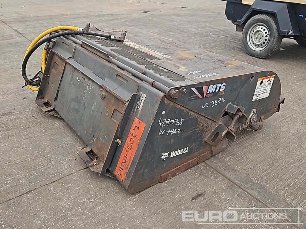 2014 Bobcat 60 SWEEPER - Equipo de manutención: foto 5 2014 Bobcat 60 SWEEPER - Equipo de manutención: foto 5