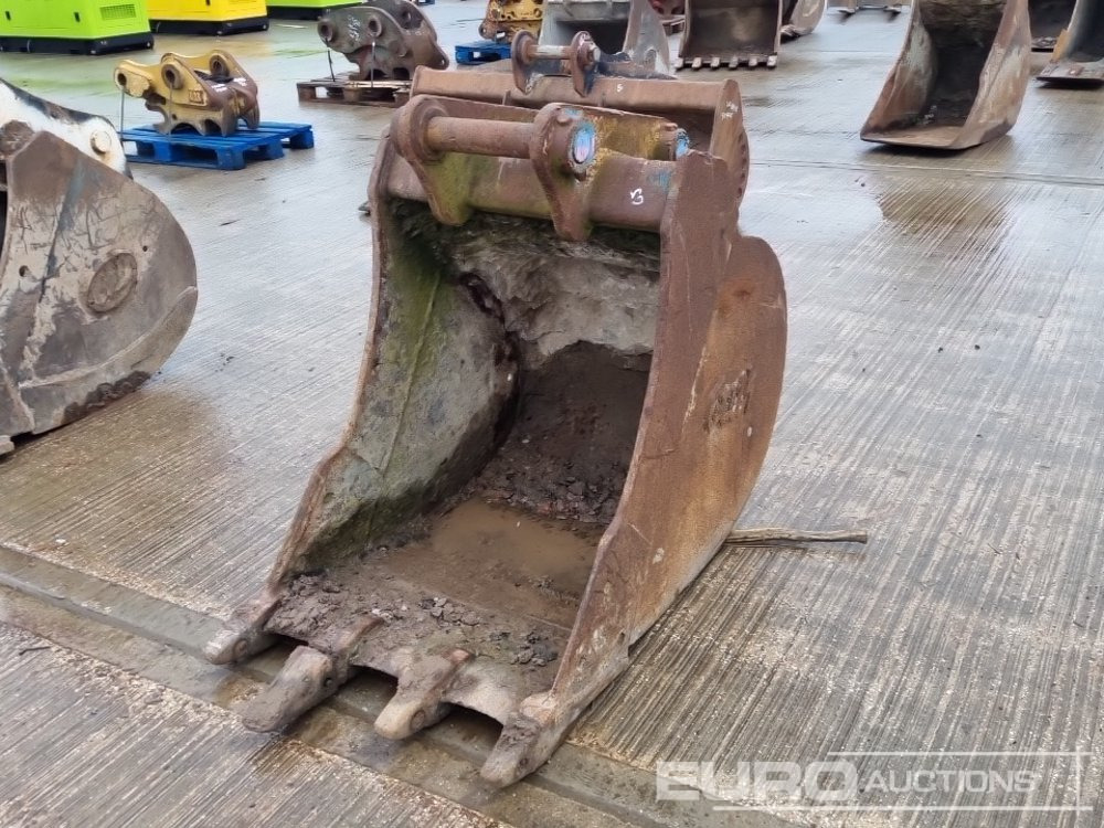 Geith 30" Digging Bucket 65mm Pin to suit 13 Ton Excavator - Cazo: foto 1 Geith 30" Digging Bucket 65mm Pin to suit 13 Ton Excavator - Cazo: foto 1