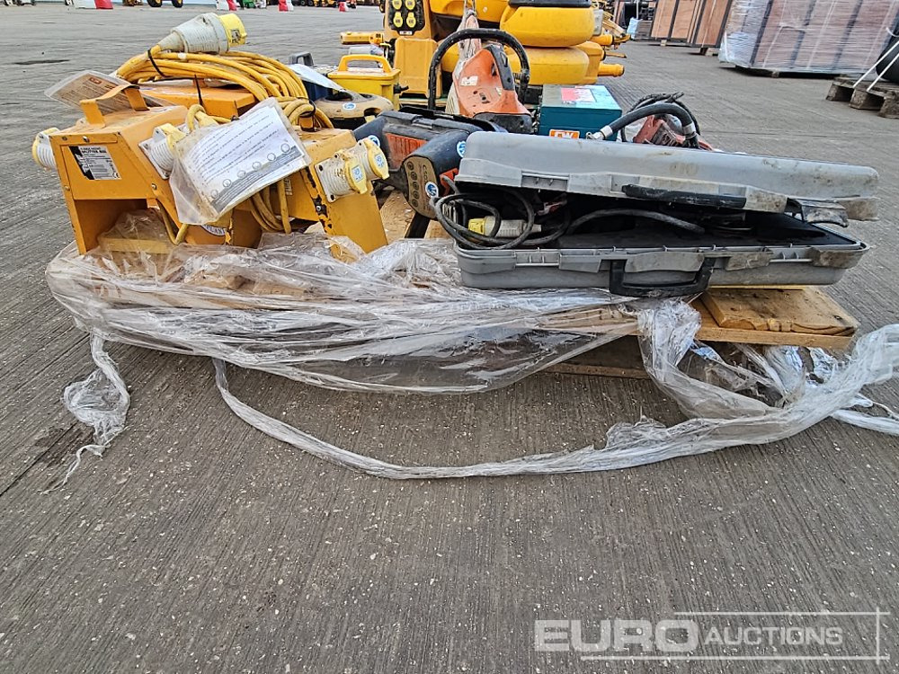 Hilti DD200 110Volt Coring Drill, Arbortech 110Volt Saw, Makita 110Volt Router (Spares), Stihl Petrol Quick Cut Saw (Spares), 110Volt Splitter Box (4 of), 110Volt Transformer, 230Volt Transformer (2 o - Equipo de construcción: foto 2 Hilti DD200 110Volt Coring Drill, Arbortech 110Volt Saw, Makita 110Volt Router (Spares), Stihl Petrol Quick Cut Saw (Spares), 110Volt Splitter Box (4 of), 110Volt Transformer, 230Volt Transformer (2 o - Equipo de construcción: foto 2