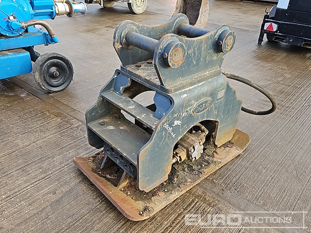 2014 Daemo Hydraulic Compaction Plate 80mm Pin to suit 20 Ton Excavator - Implemento para Excavadora: foto 1 2014 Daemo Hydraulic Compaction Plate 80mm Pin to suit 20 Ton Excavator - Implemento para Excavadora: foto 1