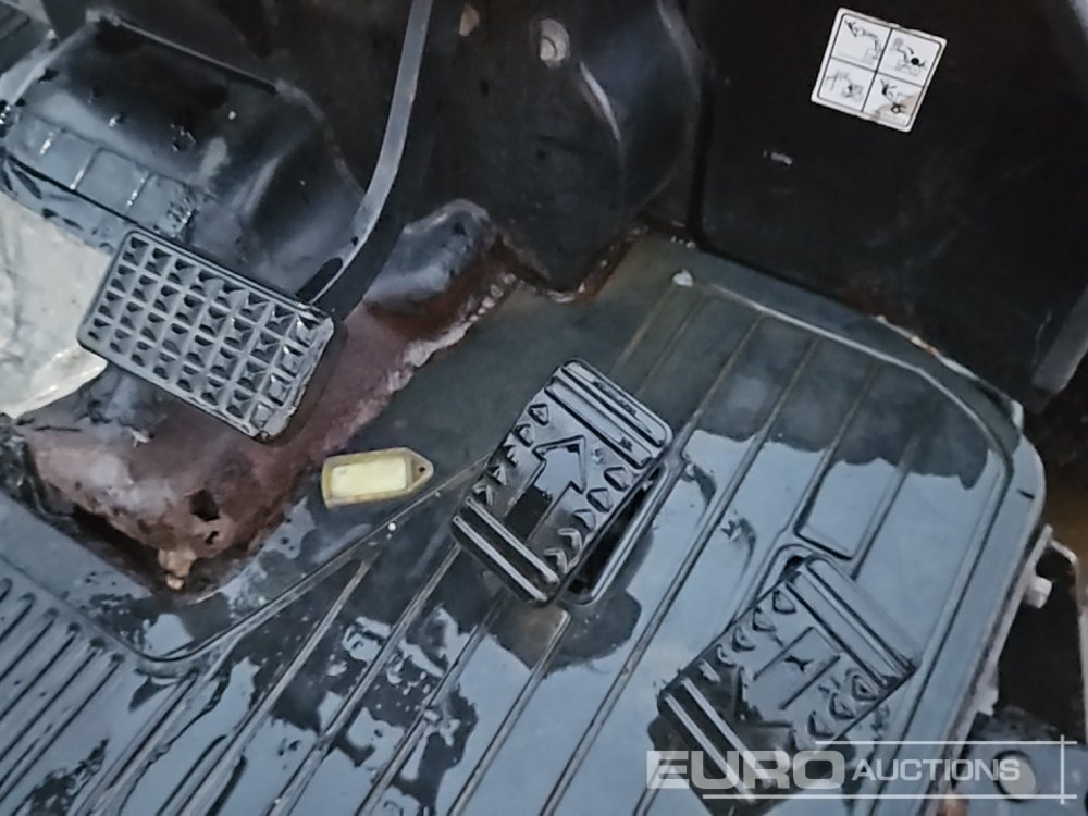 Mini tractor JCB 331HST: foto 30 Mini tractor JCB 331HST: foto 30