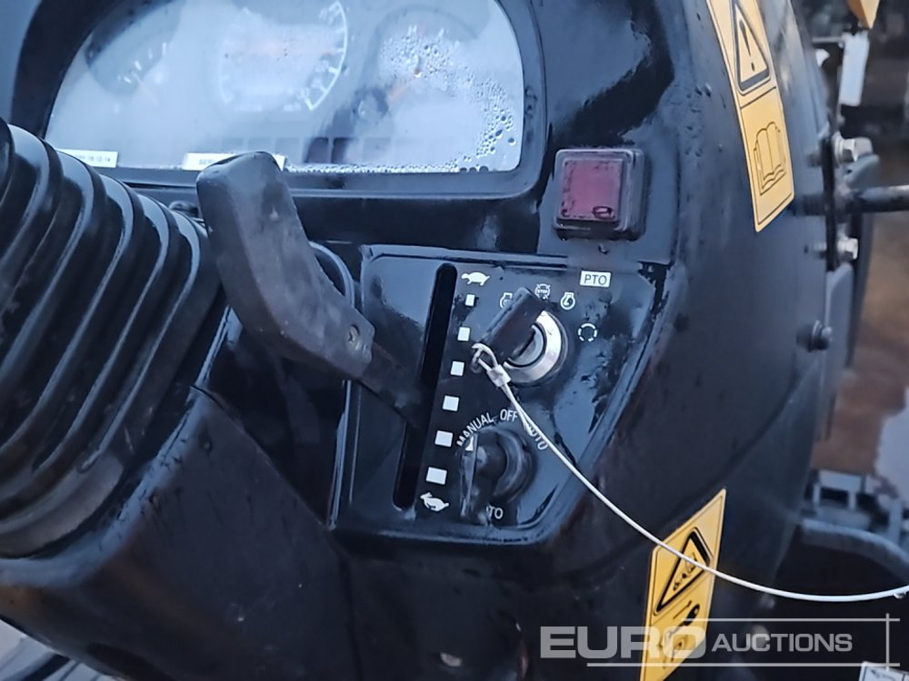 Mini tractor JCB 331HST: foto 35 Mini tractor JCB 331HST: foto 35