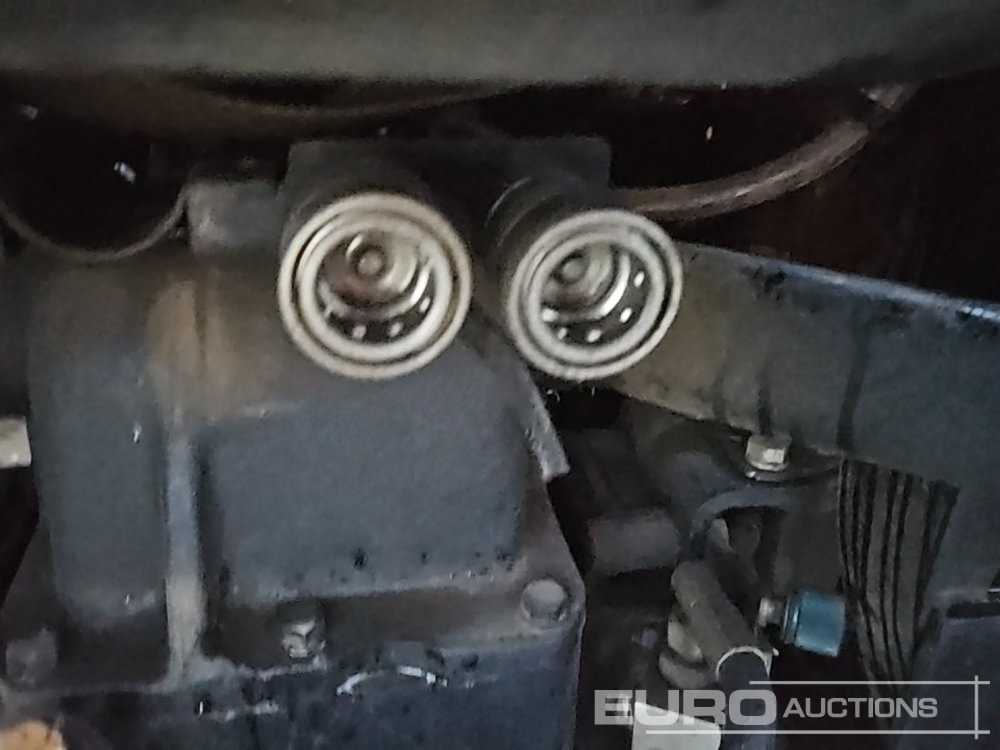 Mini tractor JCB 331HST: foto 15 Mini tractor JCB 331HST: foto 15