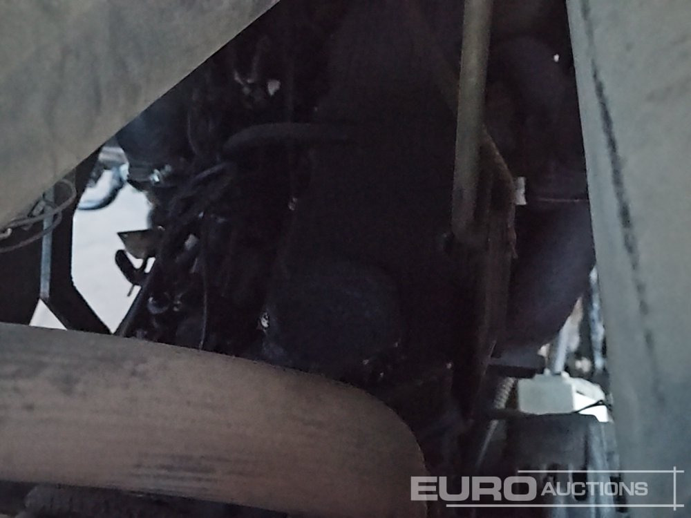 Mini tractor JCB 331HST: foto 27 Mini tractor JCB 331HST: foto 27