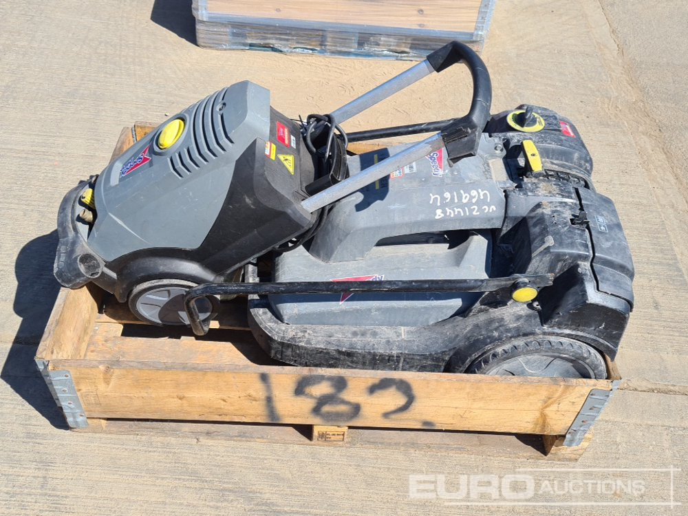 Karcher 110Volt Pressure Washer, Battery Sweeper - Equipo de construcción: foto 2 Karcher 110Volt Pressure Washer, Battery Sweeper - Equipo de construcción: foto 2