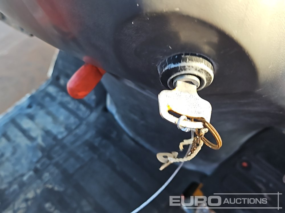 Mini tractor Kubota G2100: foto 26