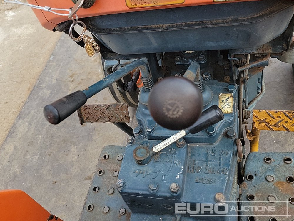 Mini tractor Kubota L1801: foto 27 Mini tractor Kubota L1801: foto 27