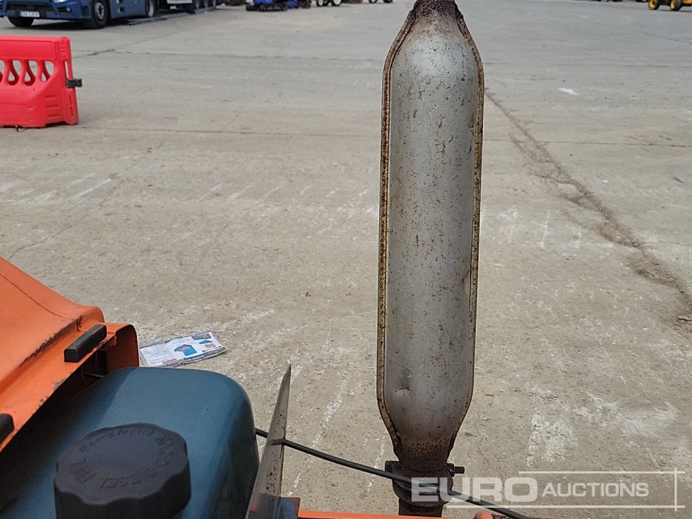 Mini tractor Kubota L1801: foto 21 Mini tractor Kubota L1801: foto 21