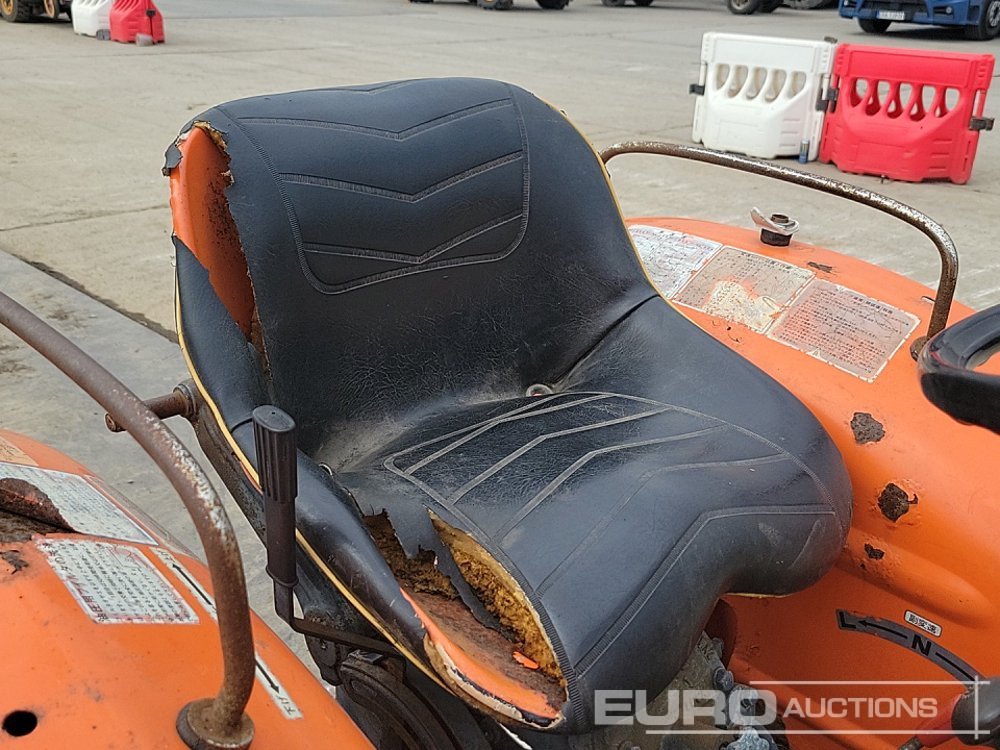 Mini tractor Kubota L1801: foto 24 Mini tractor Kubota L1801: foto 24