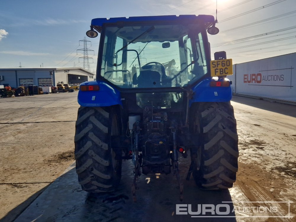New Holland T5070 - Tractor: foto 4 New Holland T5070 - Tractor: foto 4