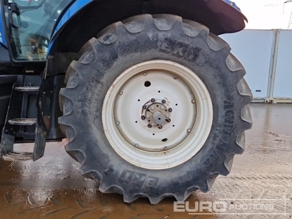 Tractor New Holland T6080: foto 10 Tractor New Holland T6080: foto 10