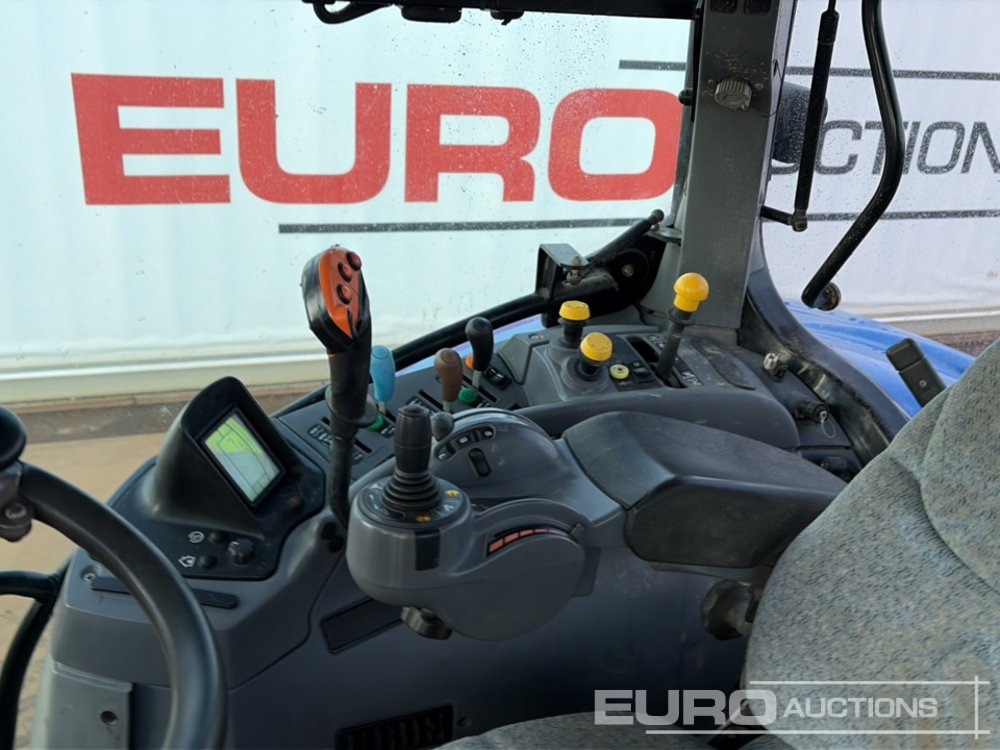 Tractor New Holland T7030: foto 27