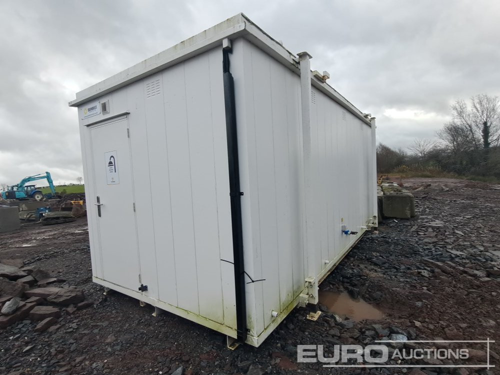 Thurston 20' x 9' Shower Block (No Keys) (Cannot Be Reconsigned) - Contenedor marítimo: foto 3 Thurston 20' x 9' Shower Block (No Keys) (Cannot Be Reconsigned) - Contenedor marítimo: foto 3