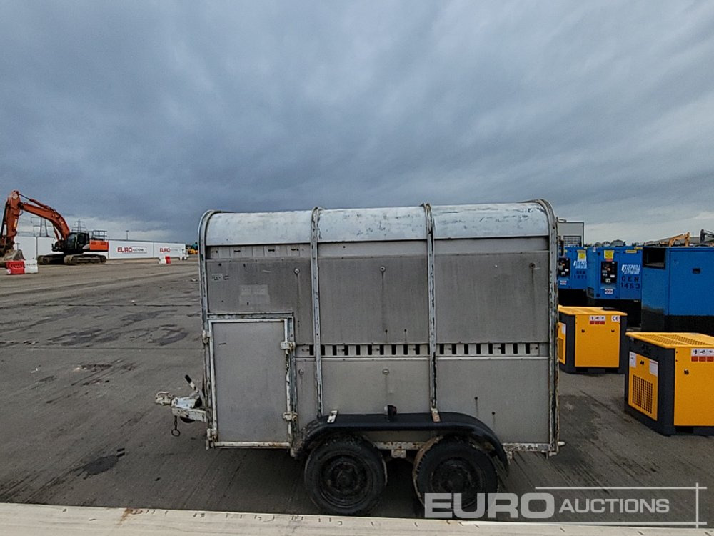 Twin Axle Livestock Trailer, Side Door, Ramp - Remolque porta maquinaria: foto 2 Twin Axle Livestock Trailer, Side Door, Ramp - Remolque porta maquinaria: foto 2