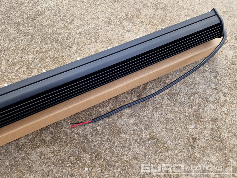 Unused 20" 180W Combo Beam LED Light Bar, Mounting Brackets, IP68 Waterproof - Equipo de taller: foto 5 Unused 20" 180W Combo Beam LED Light Bar, Mounting Brackets, IP68 Waterproof - Equipo de taller: foto 5