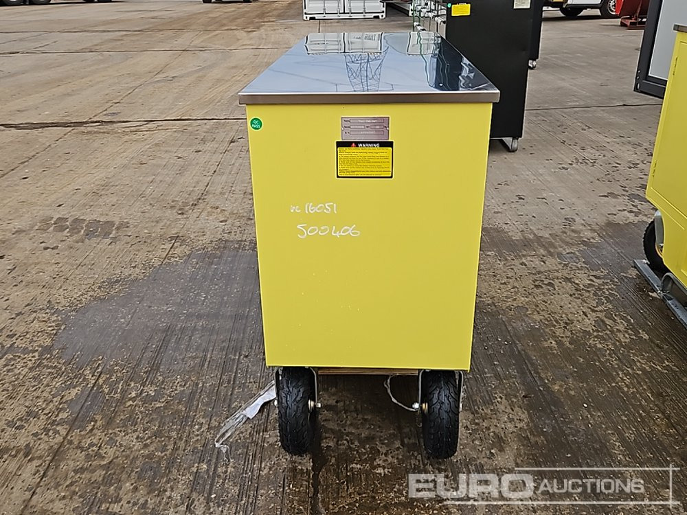 Unused 2025 4.5' Work Bench, 7 Drawers, 2 Cabinets - Equipo de construcción: foto 2 Unused 2025 4.5' Work Bench, 7 Drawers, 2 Cabinets - Equipo de construcción: foto 2