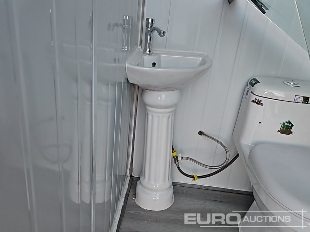 Contenedor marítimo Unused 2025 KMY Industrial Single Toilet & Shower (Cannot Be Reconsigned): foto 14