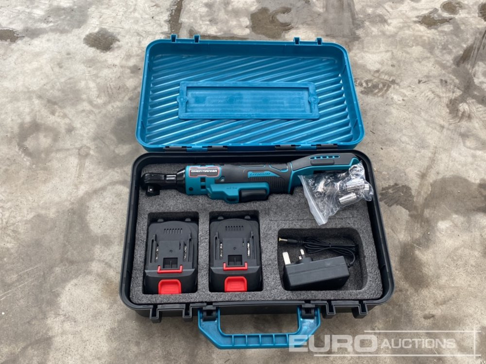 Unused 3/8" Slimline 12V Ratchet Driver, Batteries, Charger, Sockets - Equipo de taller: foto 2 Unused 3/8" Slimline 12V Ratchet Driver, Batteries, Charger, Sockets - Equipo de taller: foto 2