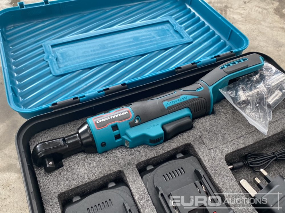 Unused 3/8" Slimline 12V Ratchet Driver, Batteries, Charger, Sockets - Equipo de taller: foto 5 Unused 3/8" Slimline 12V Ratchet Driver, Batteries, Charger, Sockets - Equipo de taller: foto 5
