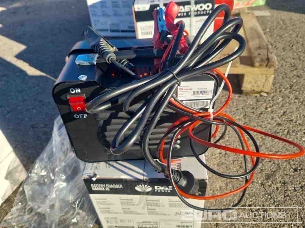 Unused Daewoo DAMAX-15 12/24 Volt Battery Charger (2 Of) - Equipo de taller: foto 2 Unused Daewoo DAMAX-15 12/24 Volt Battery Charger (2 Of) - Equipo de taller: foto 2