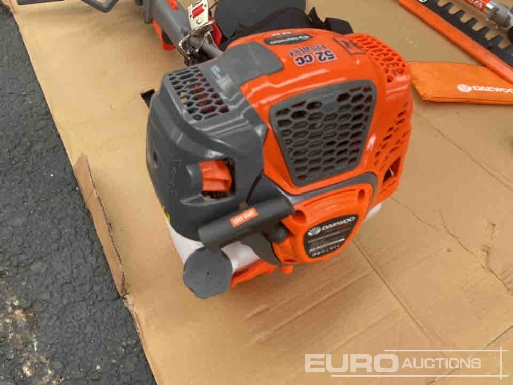 Unused Daewoo DAMT520 52cc Petrol Multi Tool (2 of) - Equipo de taller: foto 3 Unused Daewoo DAMT520 52cc Petrol Multi Tool (2 of) - Equipo de taller: foto 3