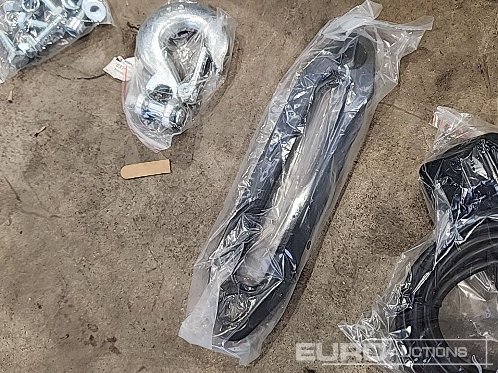 Equipo de taller Unused Hi-Torque HT12000 12 Volt Winch, 3/8" x 85' Rope: foto 8 Equipo de taller Unused Hi-Torque HT12000 12 Volt Winch, 3/8" x 85' Rope: foto 8