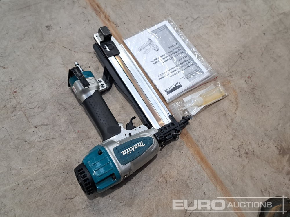 Unused Makita AT1150A Pneumatic Nailer (Body Only) - Equipo de construcción: foto 2 Unused Makita AT1150A Pneumatic Nailer (Body Only) - Equipo de construcción: foto 2