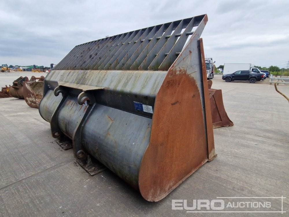 Volvo 144" Loading Bucket to suit Wheeled Loader - Cazo: foto 5 Volvo 144" Loading Bucket to suit Wheeled Loader - Cazo: foto 5