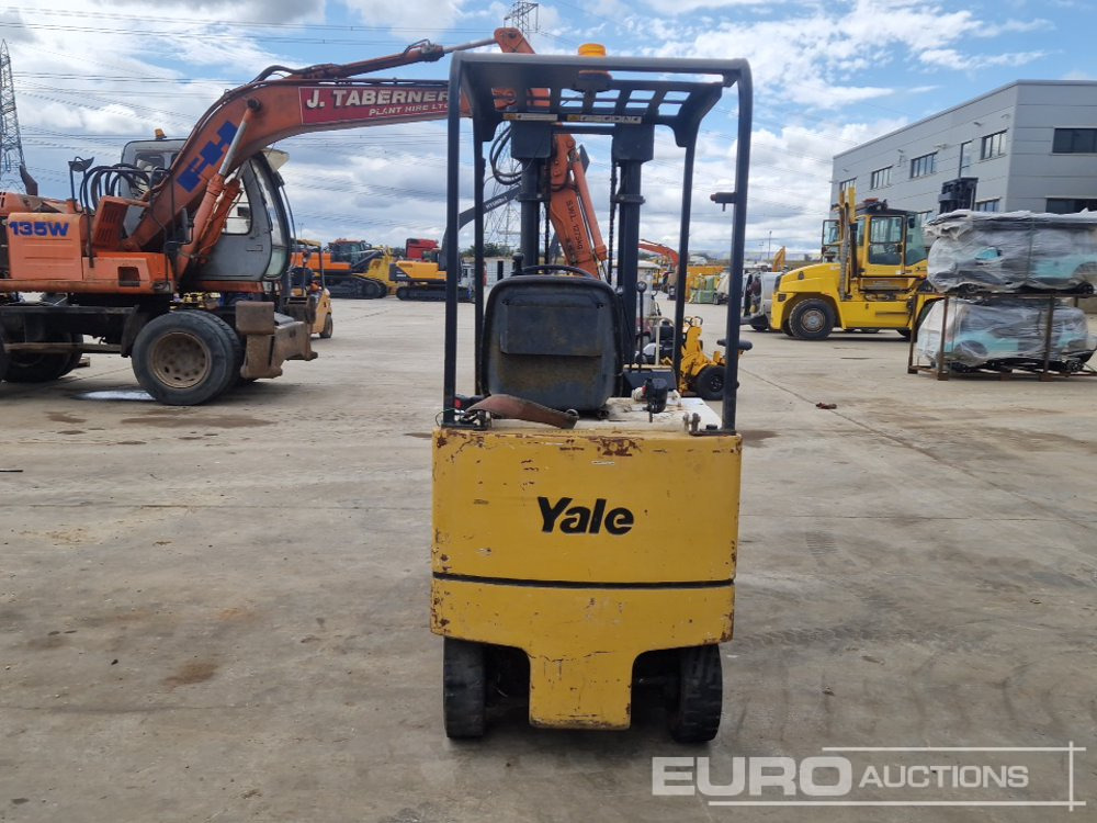 Yale ERC12DAEV2160 Electric Forklift, 2 Stage Mast, Forks (No Drive) - Carretilla elevadora eléctrica: foto 4 Yale ERC12DAEV2160 Electric Forklift, 2 Stage Mast, Forks (No Drive) - Carretilla elevadora eléctrica: foto 4