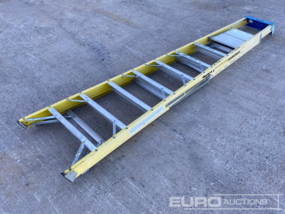 Youngman 8 Tread Fibreglass Step Ladder - Equipo de construcción: foto 1 Youngman 8 Tread Fibreglass Step Ladder - Equipo de construcción: foto 1