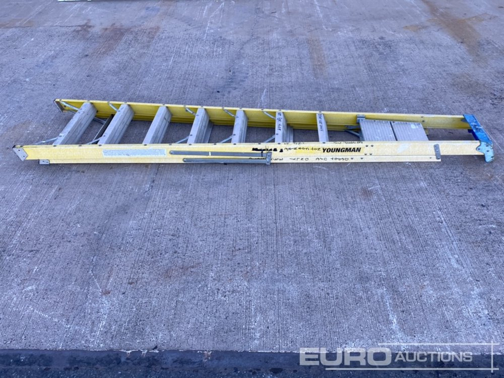 Youngman 8 Tread Fibreglass Step Ladder - Equipo de construcción: foto 2 Youngman 8 Tread Fibreglass Step Ladder - Equipo de construcción: foto 2