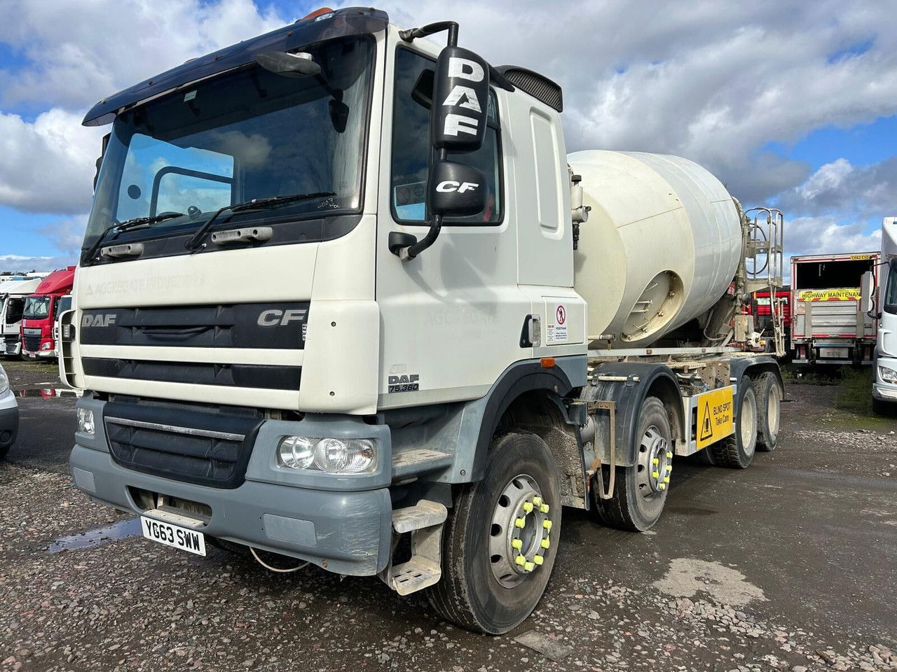 Camión hormigonera DAF CF 85.360: foto 1
