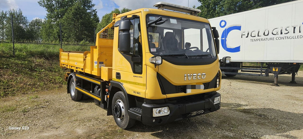 Iveco EuroCargo 75 75E160 - Camión volquete: foto 3 Iveco EuroCargo 75 75E160 - Camión volquete: foto 3