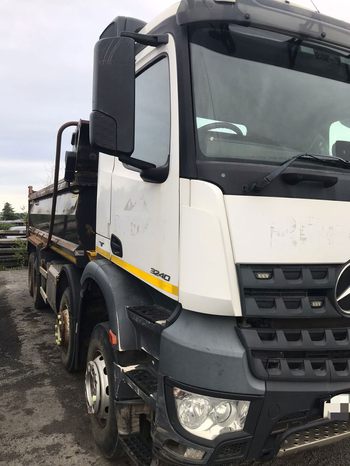 Mercedes-Benz Actros 3240 Tipper - Camión volquete: foto 3 Mercedes-Benz Actros 3240 Tipper - Camión volquete: foto 3