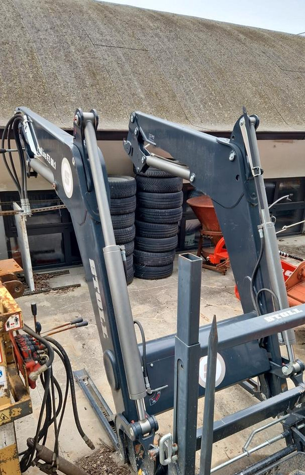 Caricatore frontale usato Stoll modello Profiline - Cargador frontal para tractor: foto 3 Caricatore frontale usato Stoll modello Profiline - Cargador frontal para tractor: foto 3