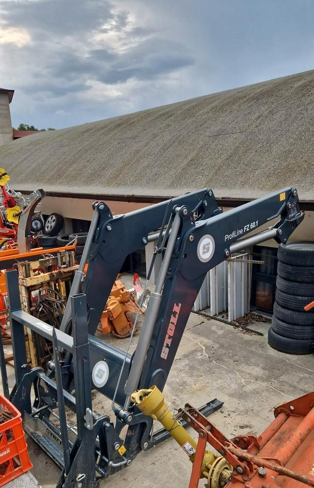 Caricatore frontale usato Stoll modello Profiline - Cargador frontal para tractor: foto 1 Caricatore frontale usato Stoll modello Profiline - Cargador frontal para tractor: foto 1