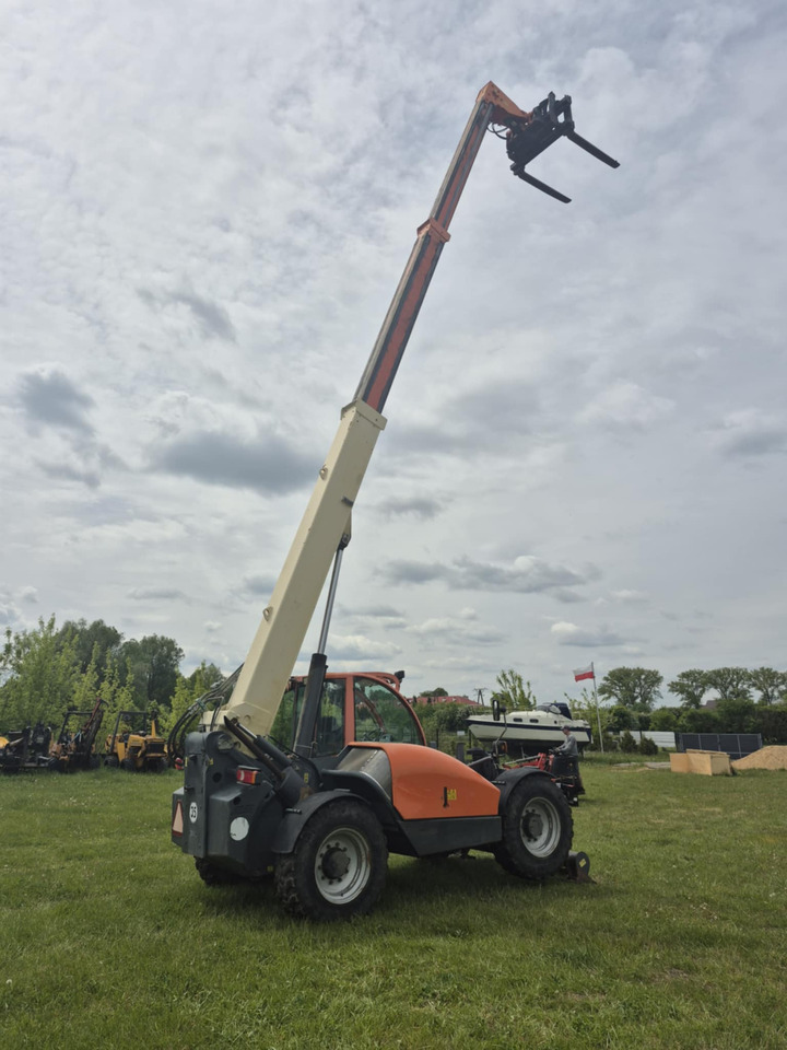 Cargadora de ruedas telescópica JLG 4013: foto 12