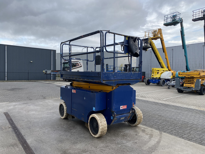 Iteco IT12151, Schaar hoogwerker, 14 meter - Plataforma de tijeras: foto 4 Iteco IT12151, Schaar hoogwerker, 14 meter - Plataforma de tijeras: foto 4