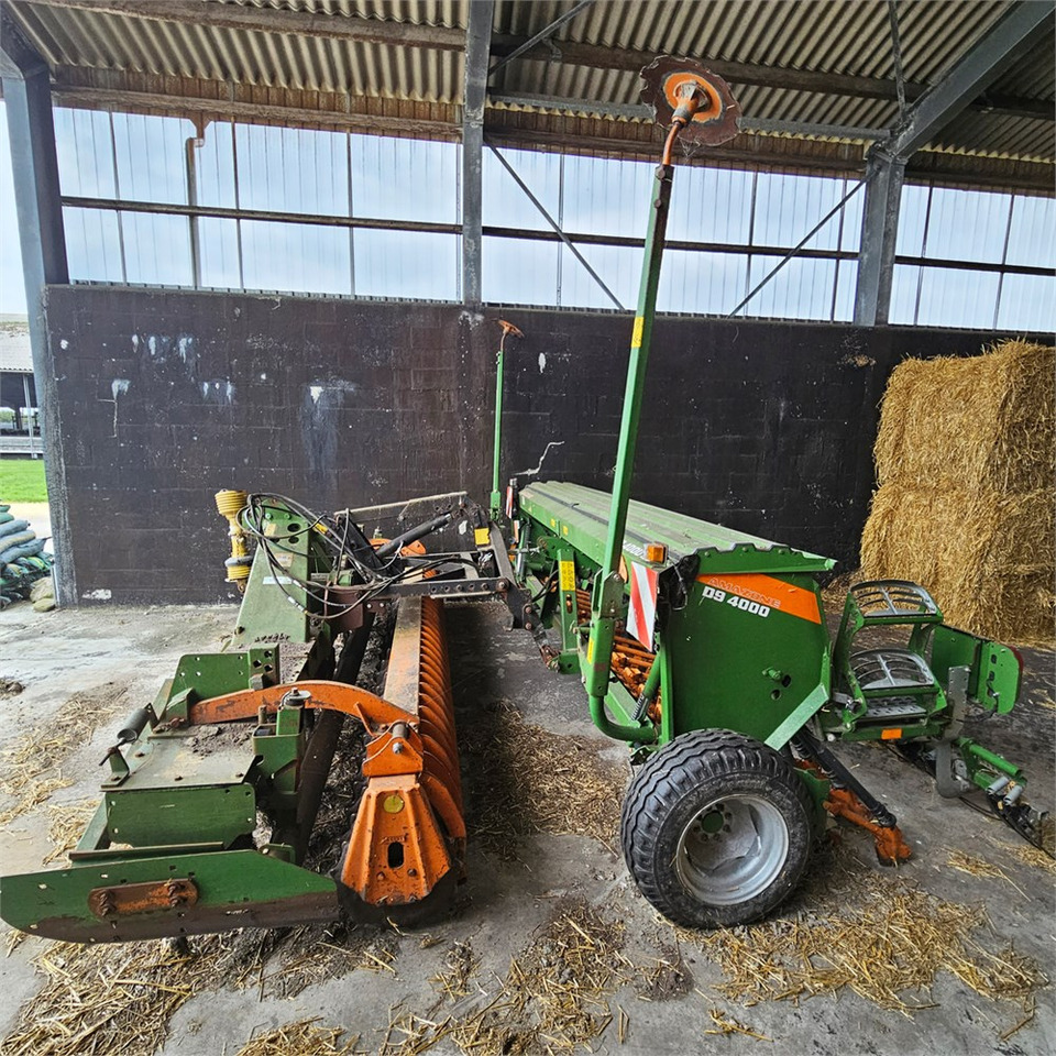 Amazone D9 4000 Super - KG 402 - Maquinaria de siembra: foto 1 Amazone D9 4000 Super - KG 402 - Maquinaria de siembra: foto 1