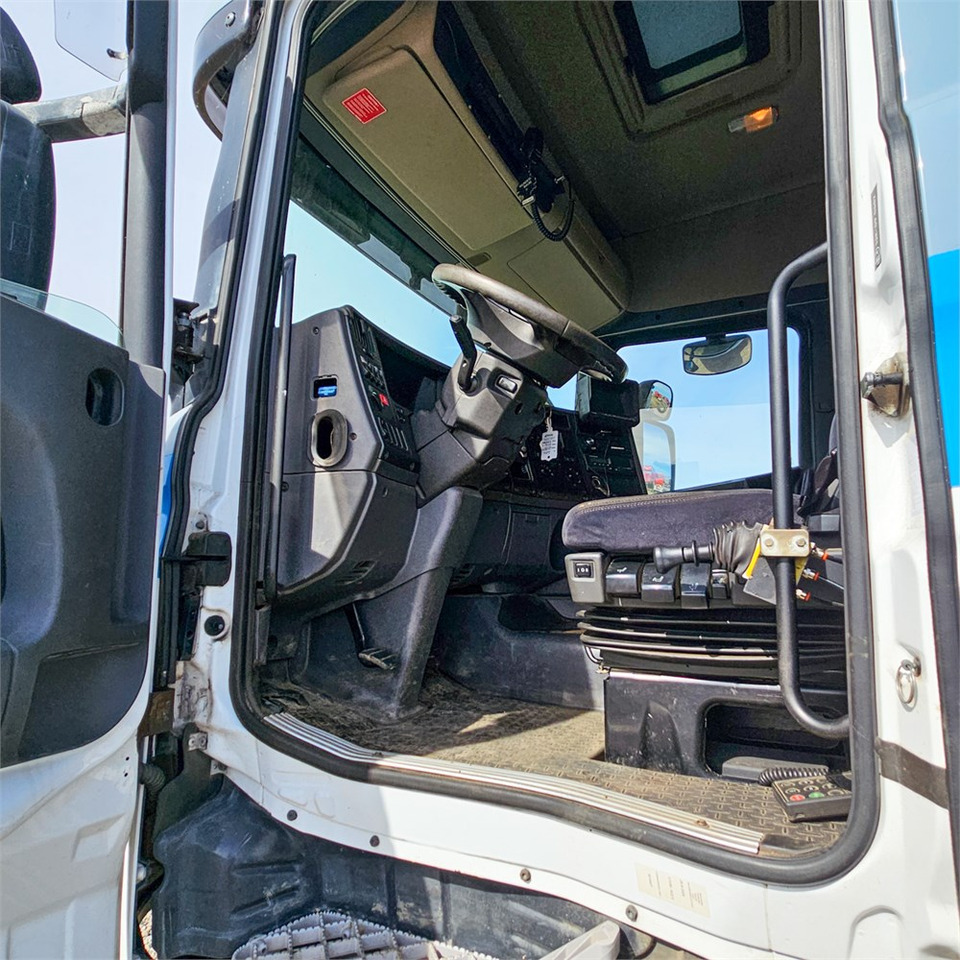 Cabeza tractora Scania R470 LA 6x2/4: foto 10