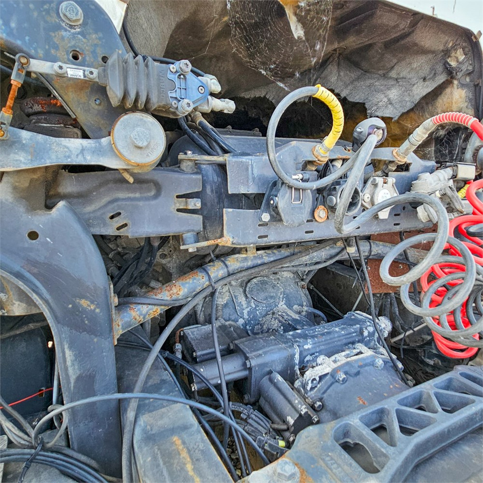 Cabeza tractora Scania R470 LA 6x2/4: foto 24