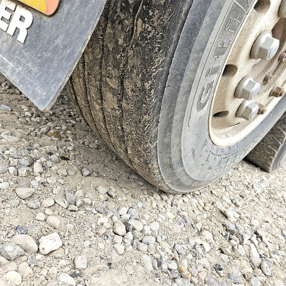 Cabeza tractora Scania R560: foto 47
