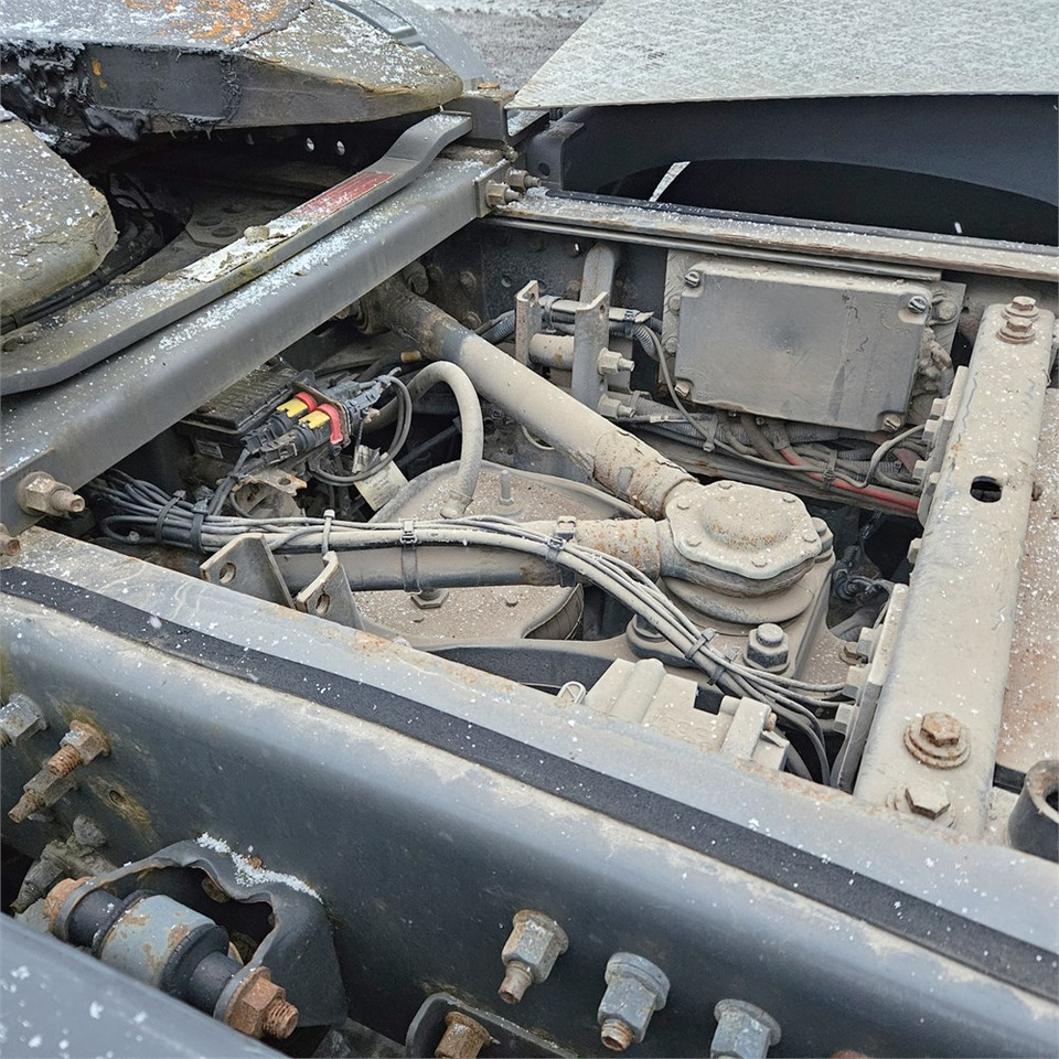 Cabeza tractora Volvo FH 500: foto 29