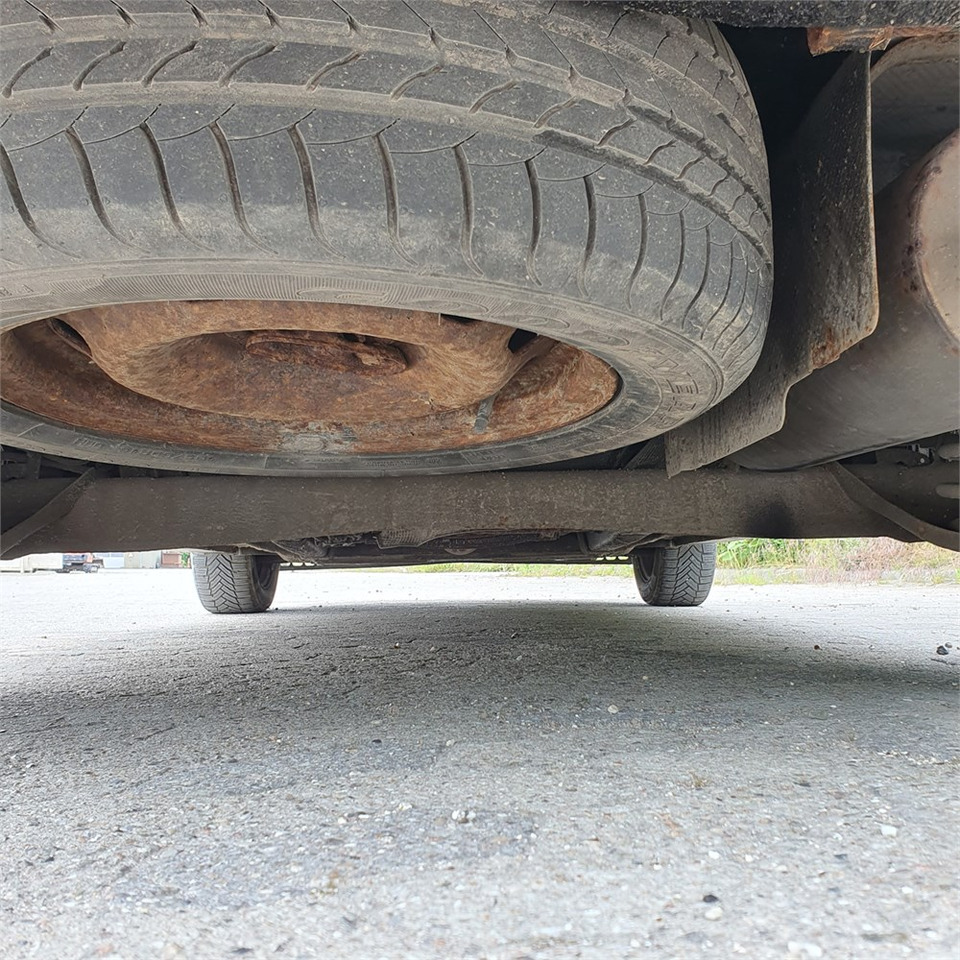 Furgoneta pequeña Ford Transit Courier: foto 20