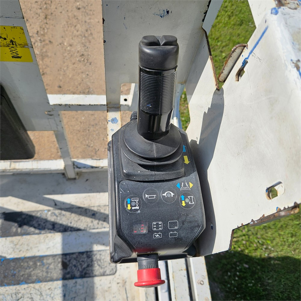 Genie GS-2646 - Plataforma de tijeras: foto 4 Genie GS-2646 - Plataforma de tijeras: foto 4